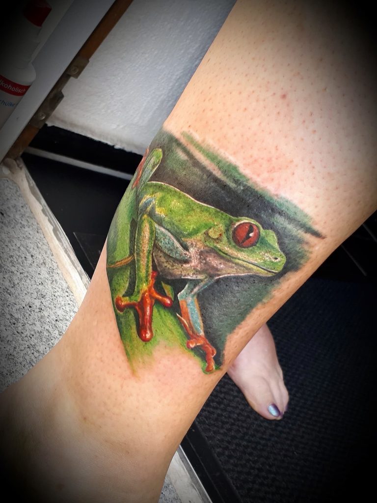 Color For Sinners – Tätowierstudio in Ulm – Frosch
