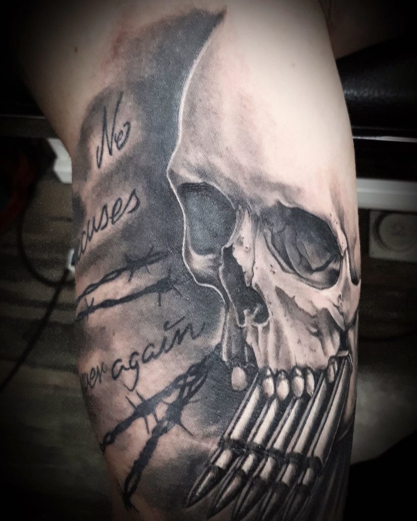 Color For Sinners – Tätowierstudio in Ulm – Schädel Black & Grey